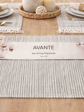 Avante Farmhouse Boho Fringe Placemats Set of 4 Grey White Dec